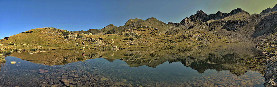 Vista panoramica sul Lago di Porcile di Sopra (2095 m)